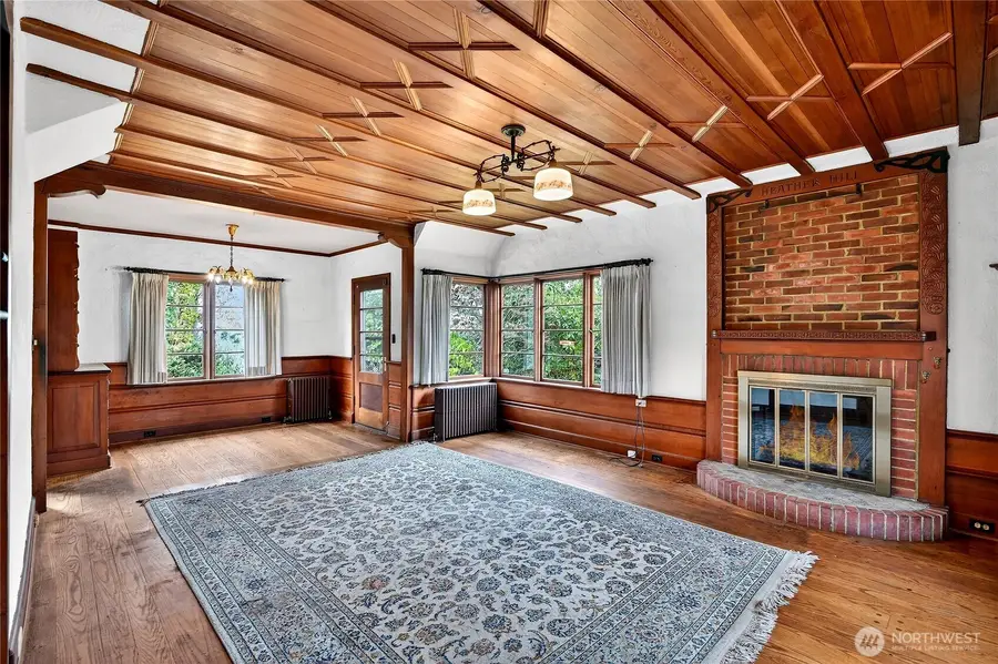 5605 49th Avenue Sw, Seattle, WA 98136 - #2