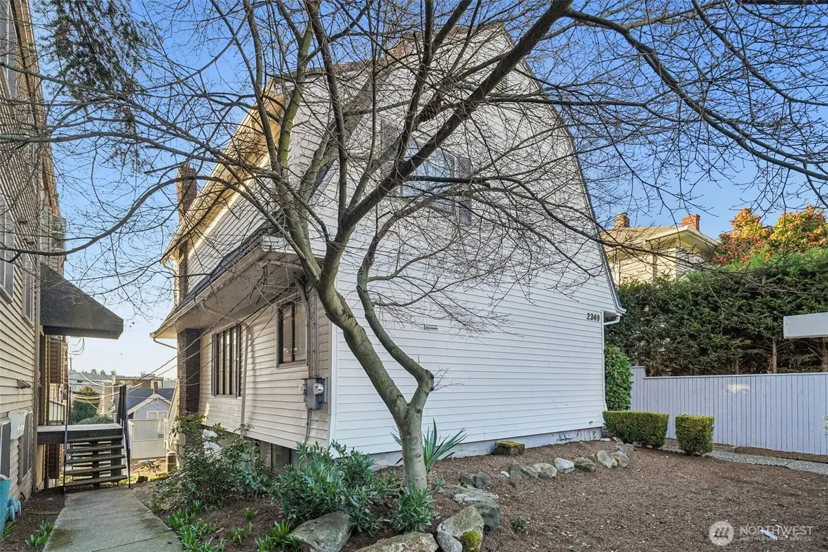 2349 Boylston Avenue E, Seattle, WA 98102 - #1