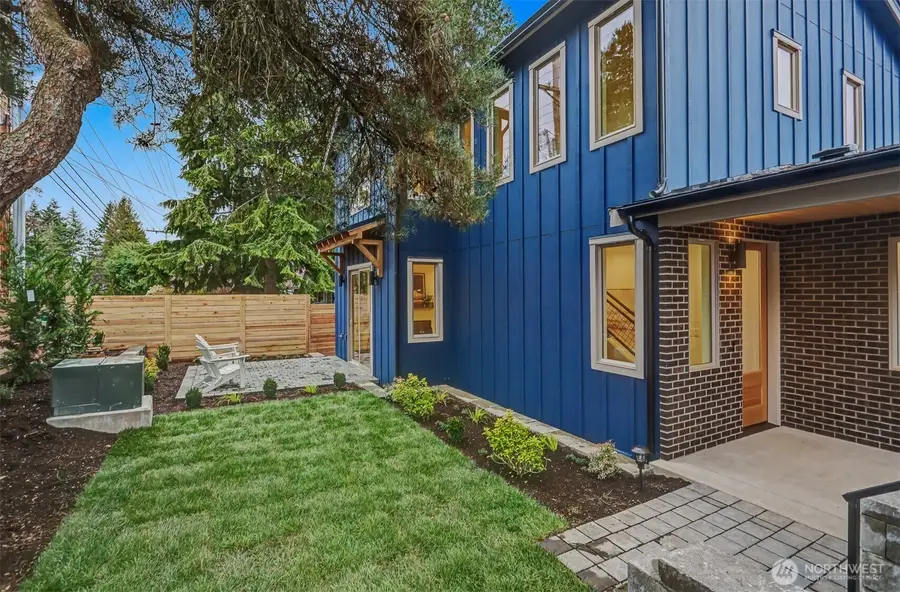 11247 108th Avenue Ne, Kirkland, WA 98033 - #2