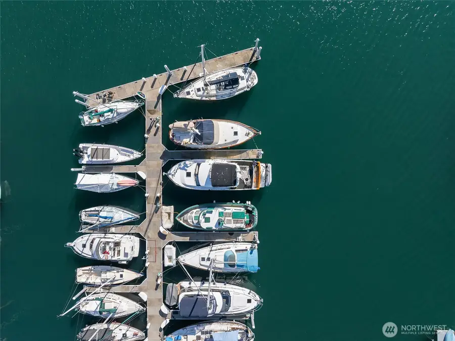 141 Parfitt Way Sw #D34, Bainbridge Island, WA 98110 - #3