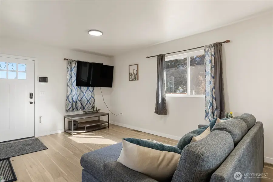 506 J Street Sw, Quincy, WA 98848 - #3