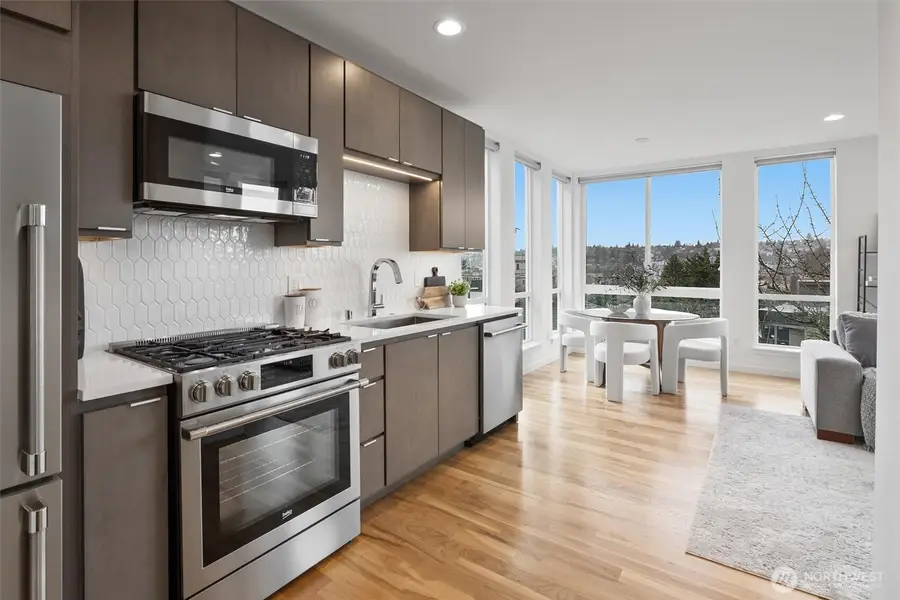 2409 W Boston Street #A, Seattle, WA 98199 - #3