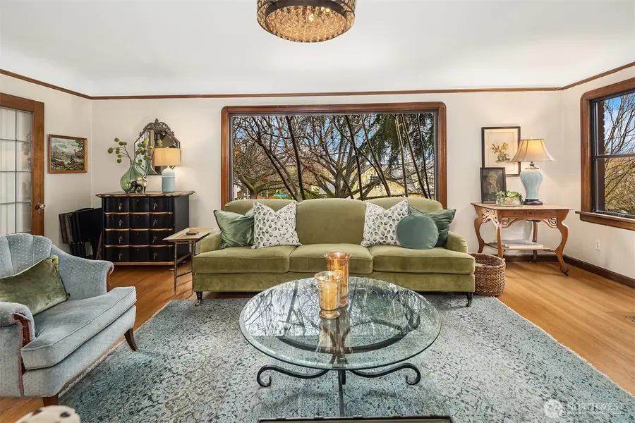 3939 Meridian Avenue N, Seattle, WA 98103 - #3