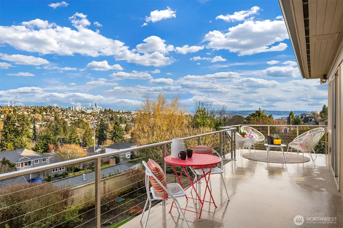 3026 38th Avenue W, Seattle, WA 98199 - #1