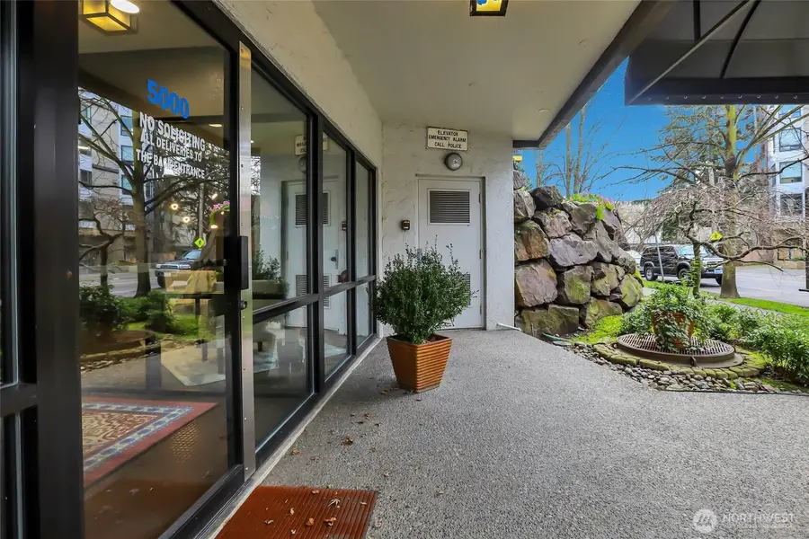 5000 California Avenue Sw #406, Seattle, WA 98136 - #2