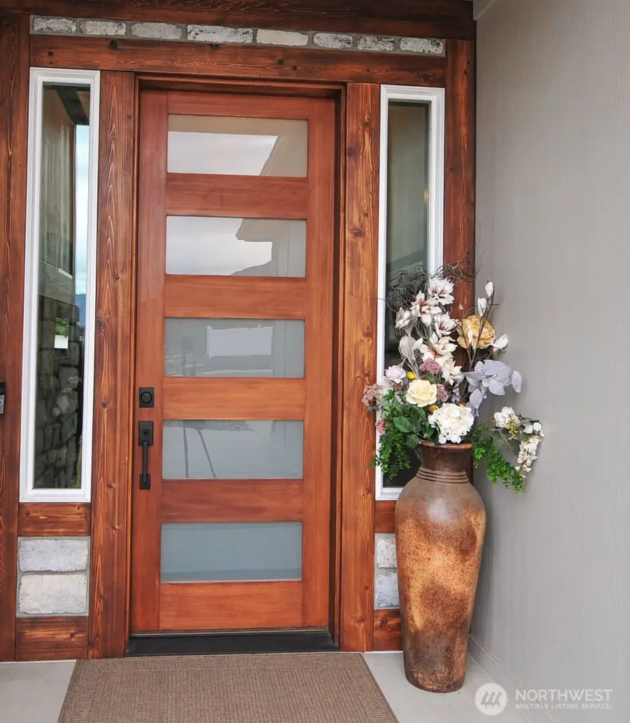 613 S Perry Avenue, East Wenatchee, WA 98802 - #2