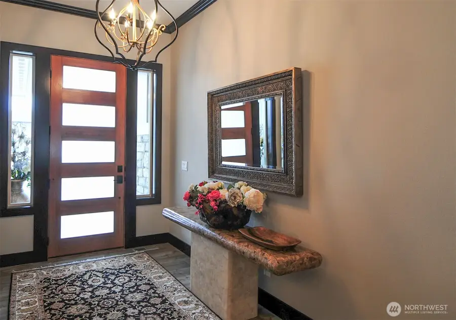 613 S Perry Avenue, East Wenatchee, WA 98802 - #3