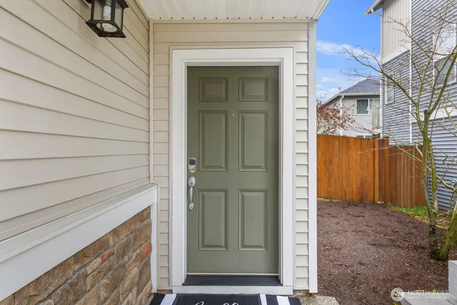 401 126th Place Se #B, Everett, WA 98208 - #3