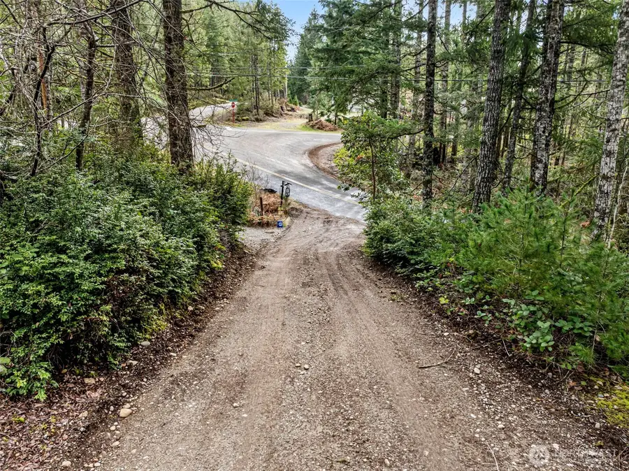 501 NE Lakeshore Drive N #12 & 13, Tahuya, WA 98588 - #3