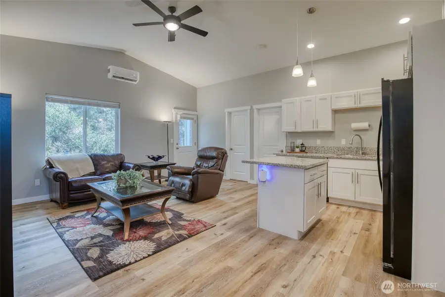 616 Sunset Avenue Ne, Ocean Shores, WA 98569 - #3