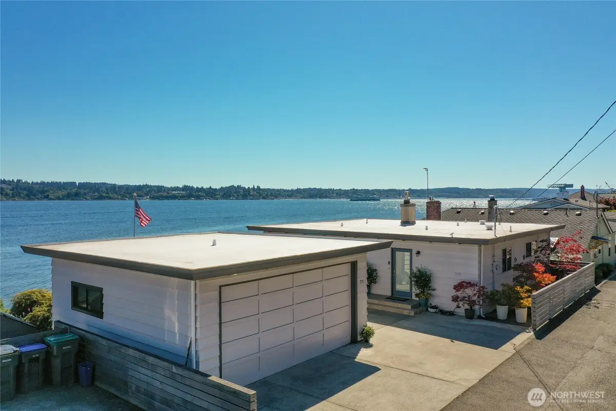 711 Shore Drive, Bremerton, WA 98310 - #1