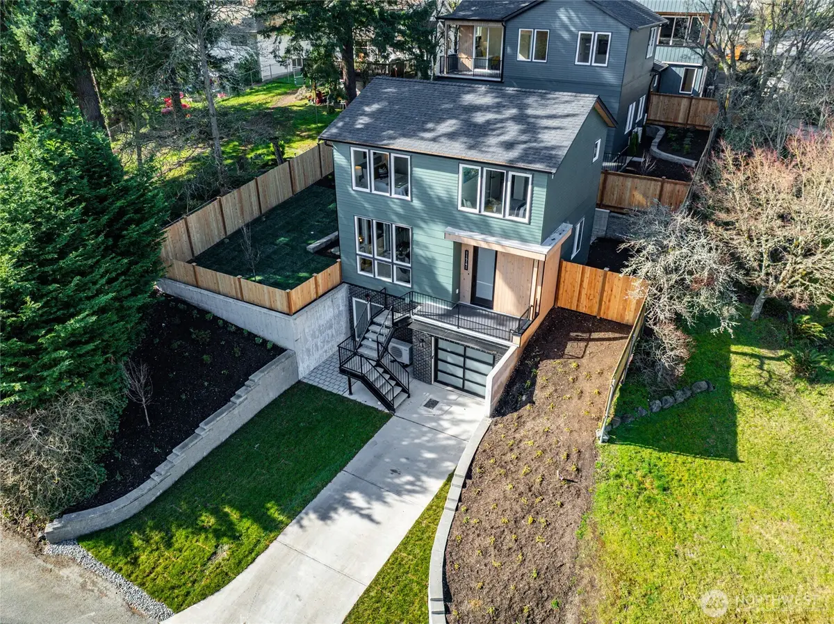 11741 23rd Place Ne, Seattle, WA 98125 - #1