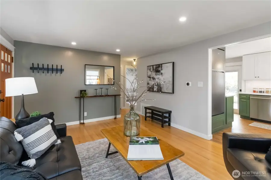 10523 Evanston Avenue N, Seattle, WA 98133 - #2