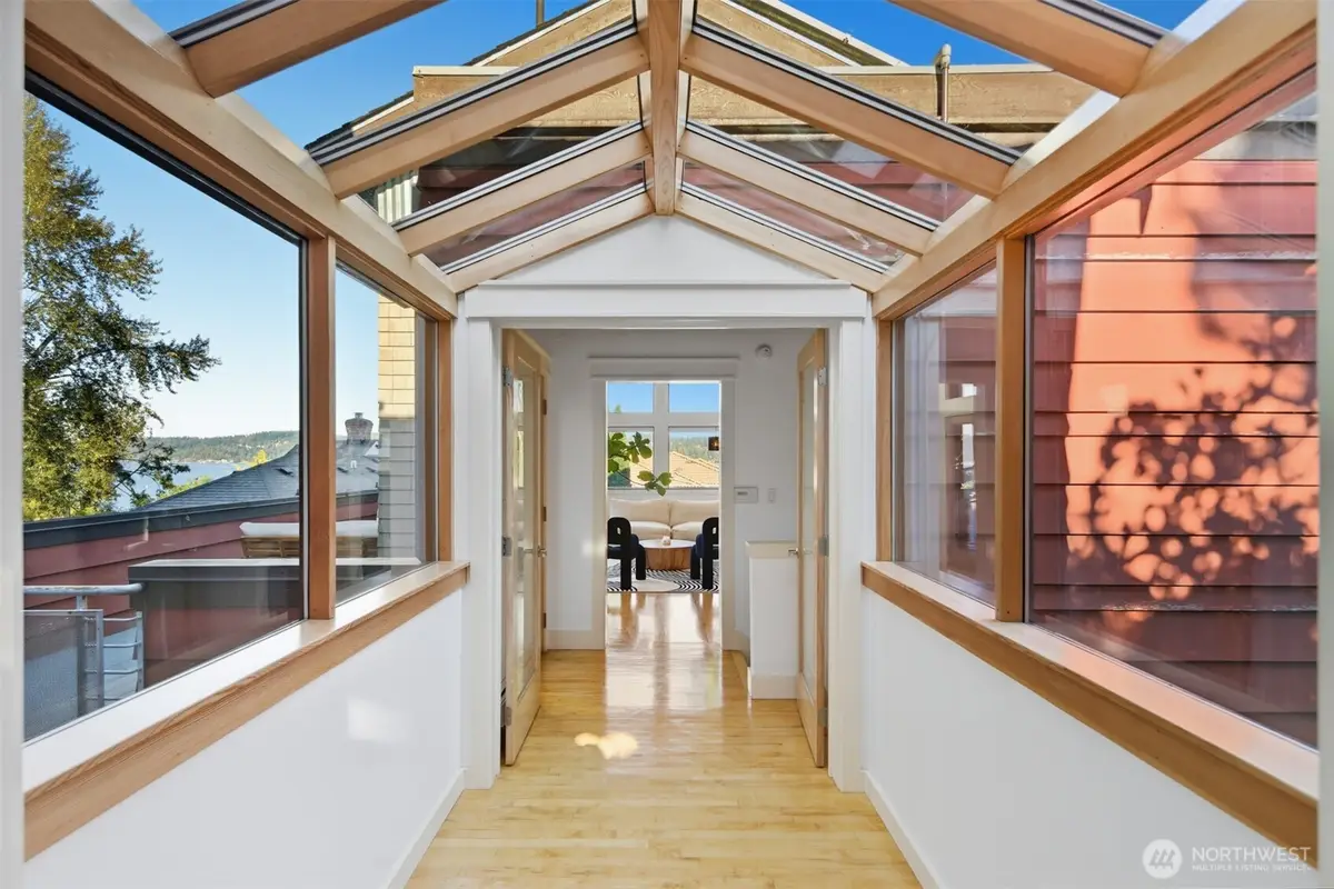 8770 Sand Point Way Ne, Seattle, WA 98115 - #1