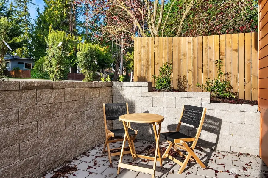 12002 20th Street Ne #3, Seattle, WA 98125 - #2