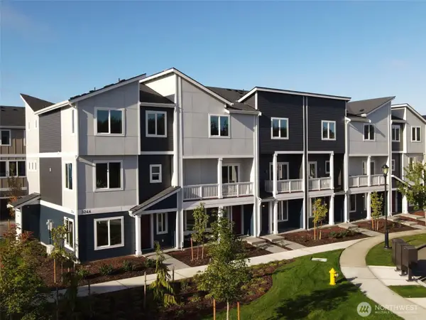 34180 Emerald Ridge Avenue Se, Black Diamond, WA 98010