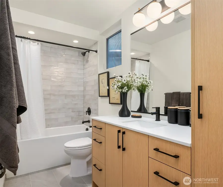 1457 22nd Avenue #A, Seattle, WA 98122 - #3