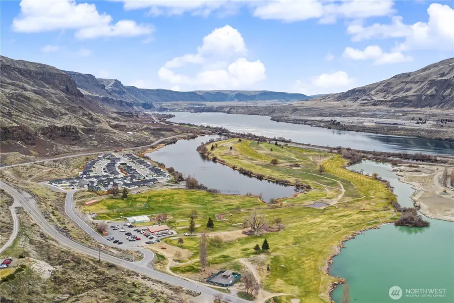 436 Hammond Lane, Rock Island, WA 98850 - #2