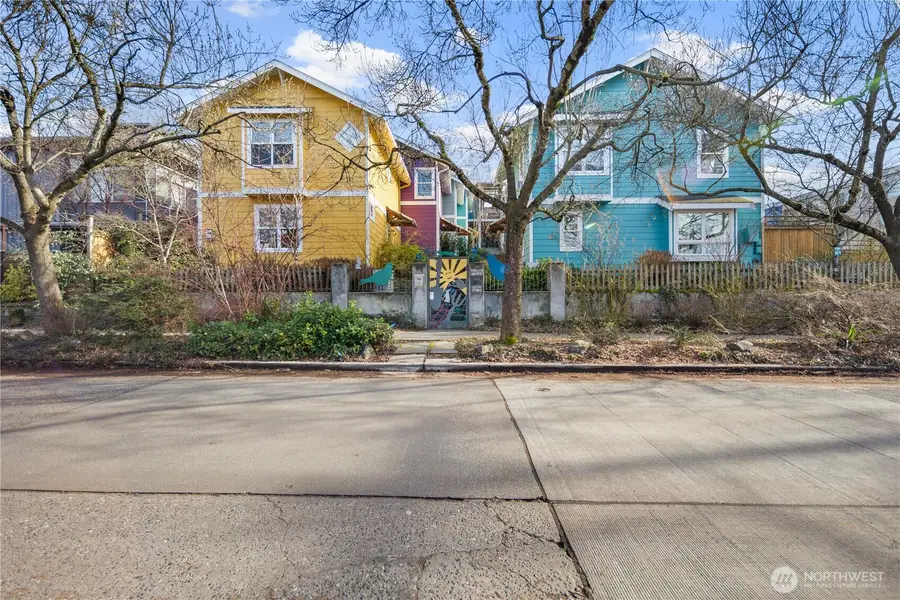 112 22nd Avenue #B, Seattle, WA 98122 - #2