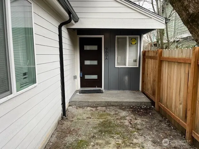 900 NE 105th, Seattle, WA 98125 - #3