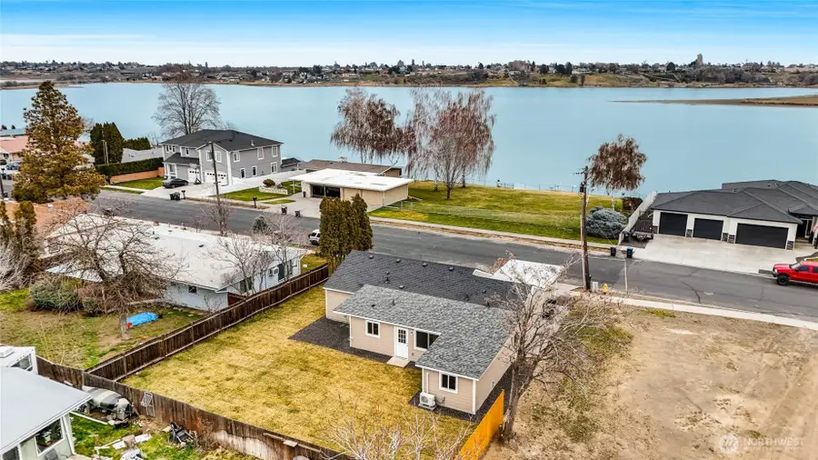 3120 W Lakeside Drive, Moses Lake, WA 98837 - #2