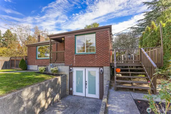 8254 Bagley Avenue N, Seattle, WA 98103