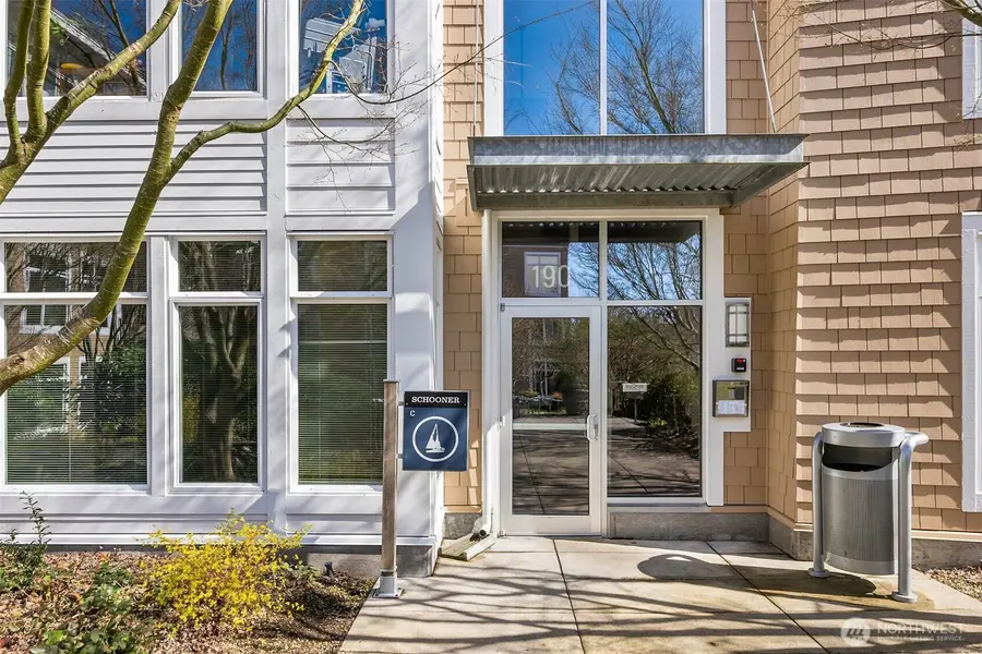 190 Harbor Square Loop Ne #C330, Bainbridge Island, WA 98110 - #3