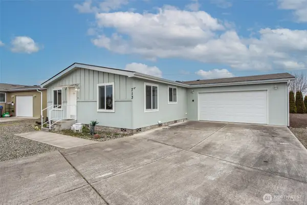 713 W Heritage Loop, Sequim, WA 98382