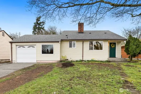 9444 26th Avenue Sw, Seattle, WA 98106