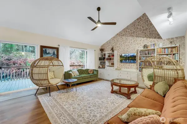 11807 Dogwood Place, Anderson Island, WA 98303