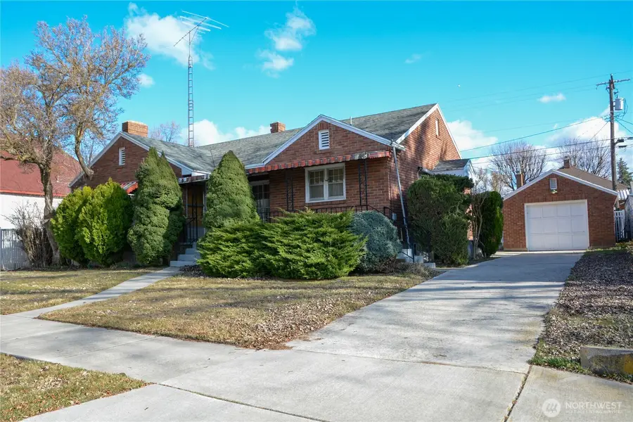 206 E 3rd Avenue, Ritzville, WA 99169 - #2