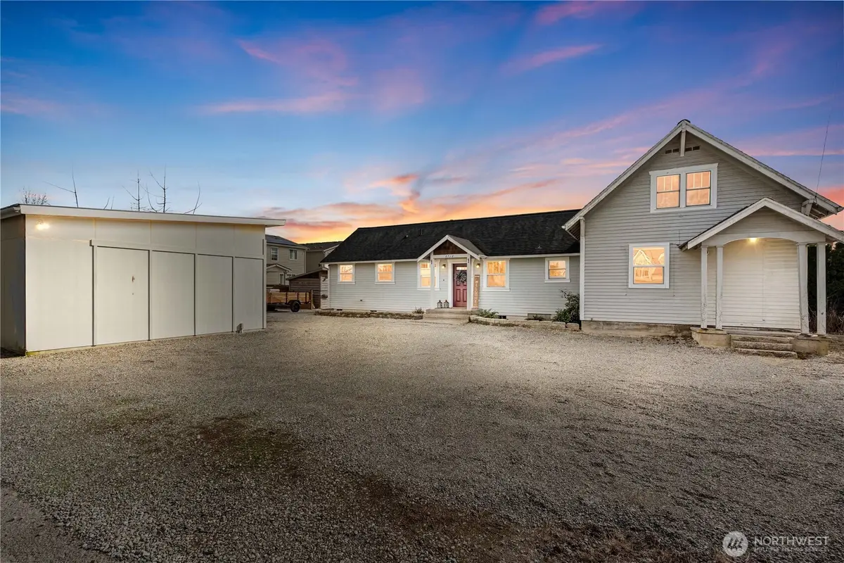 2710 16th Avenue Nw, Puyallup, WA 98371 - #1