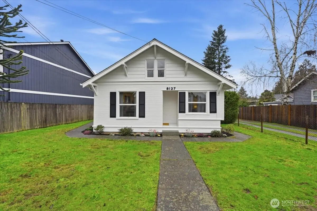 8127 11th Avenue Sw, Seattle, WA 98106 - #1