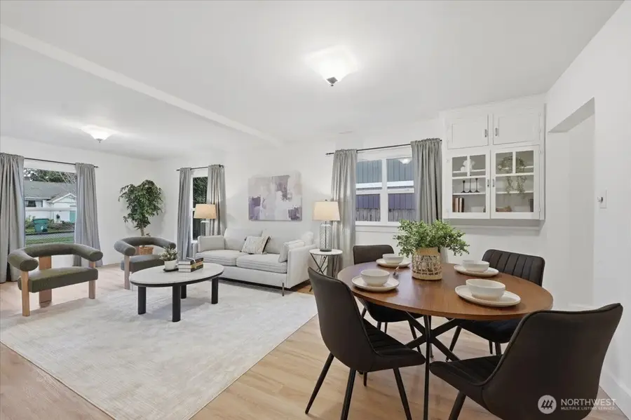 8127 11th Avenue Sw, Seattle, WA 98106 - #3