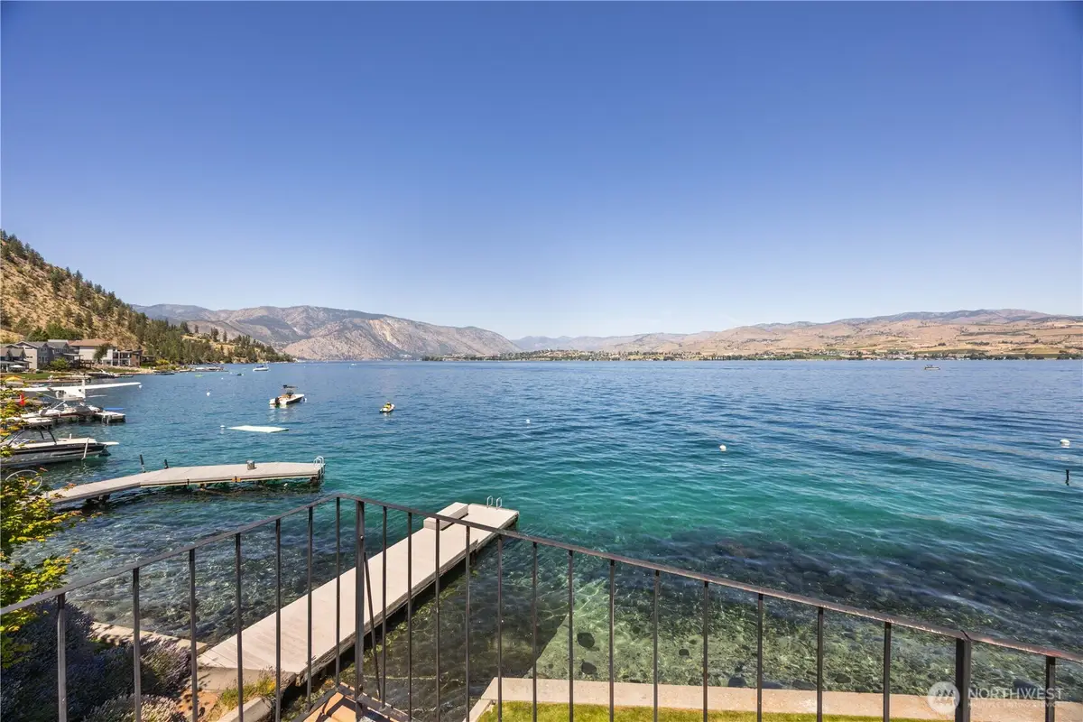 3132 S Lakeshore Road, Chelan, WA 98816 - #1