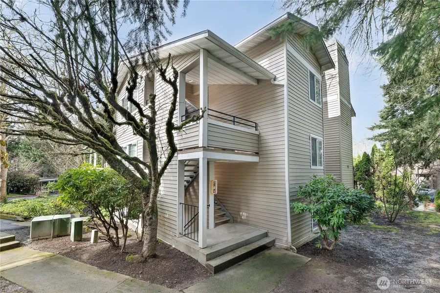 10016 NE 120th Lane #F103, Kirkland, WA 98034 - #2