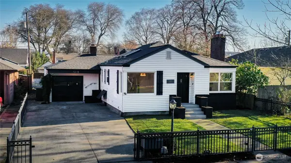 1308 19th Avenue, Longview, WA 98632