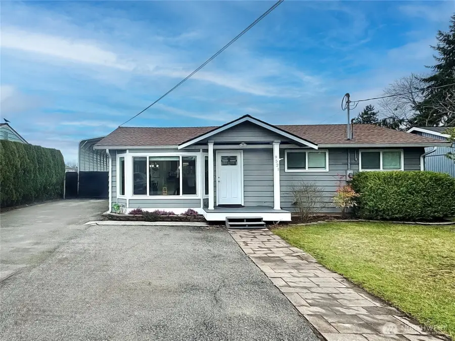 9521 Sharon Drive, Everett, WA 98204 - #2