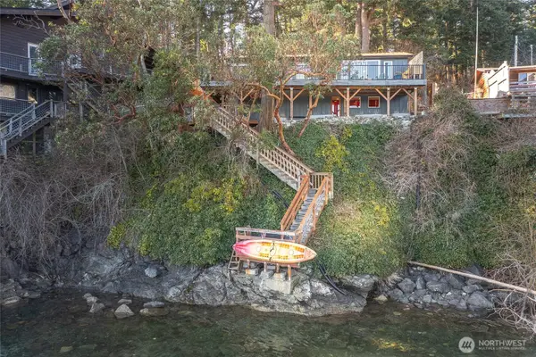 71 Olga Park Lane, Orcas Island, WA 98279