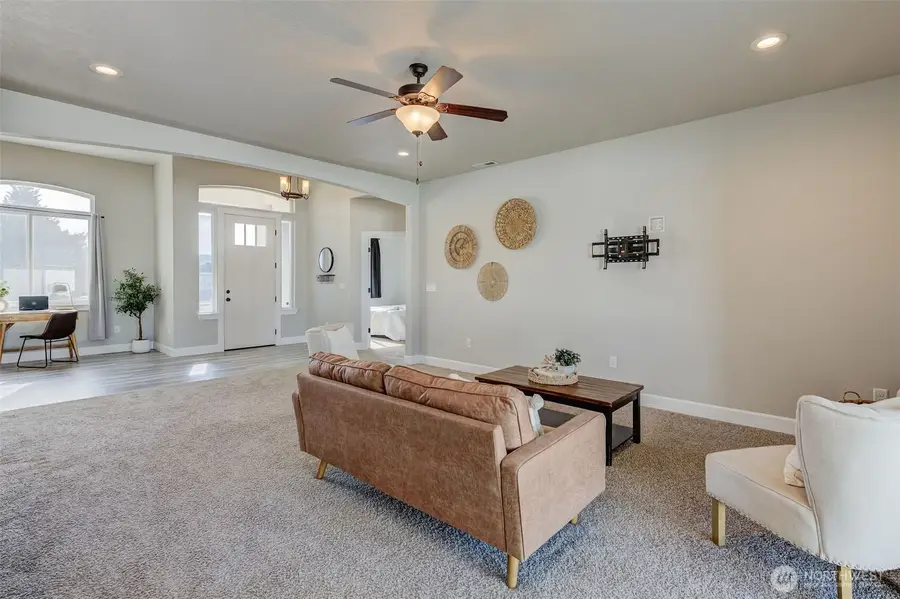 415 SW R Street, Quincy, WA 98848 - #3