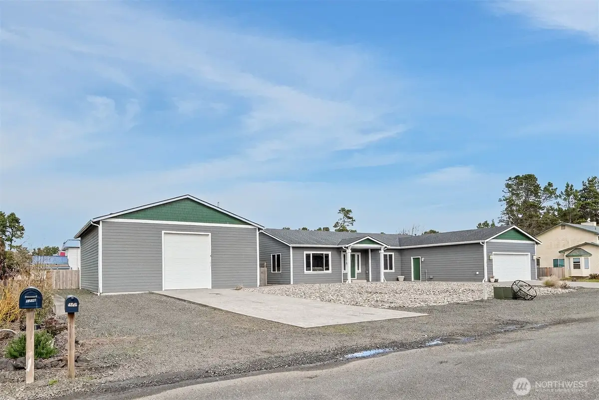 1215 195th Street, Long Beach, WA 98631 - #1