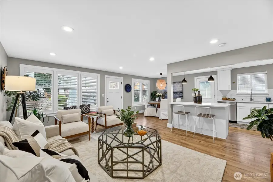 3235 38th Avenue Sw, Seattle, WA 98126 - #2