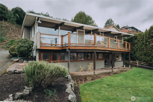 11323 Durland Place Ne, Seattle, WA 98125