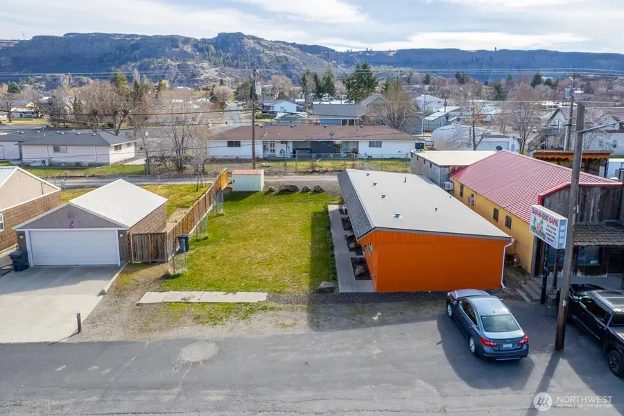 10 E Coulee Blvd #2, Electric City, WA 99123 - #3