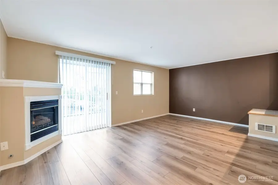 3980 129th Place Se #B102, Bellevue, WA 98006 - #2