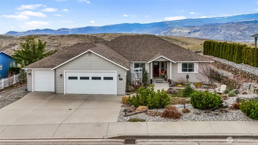 2302 Canyon Hills Drive, East Wenatchee, WA 98802 - #2