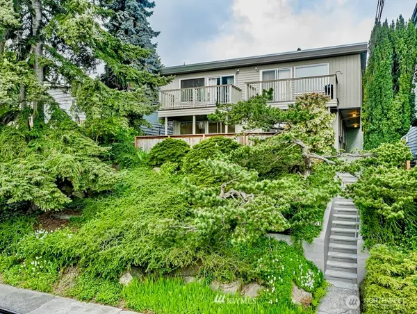 3021 21st Avenue W, Seattle, WA 98199