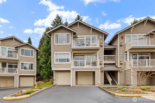 18560 NE 57th Street, Redmond, WA 98052
