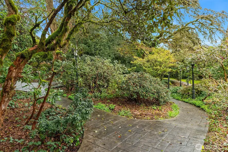 1118000701 Broadmoor Drive E #129, Seattle, WA 98112 - #2