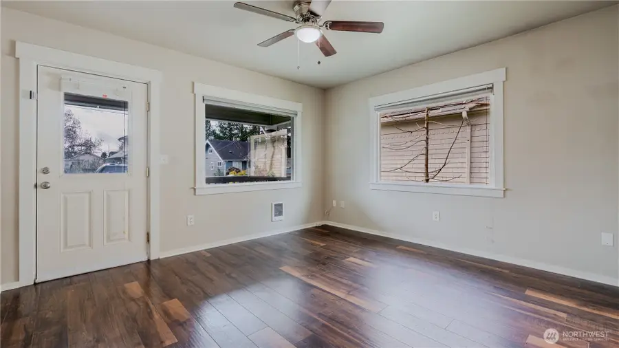 1421 S 45th, Tacoma, WA 98418 - #3